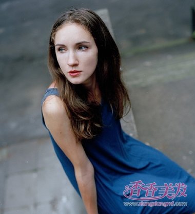 ��΢�ݳ����͵�Ů�˳���Ӧ������� �ݳ����ʺ��г�����