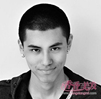 男士个性三毫米上面留一点发型图片 男生三毫米发型图片