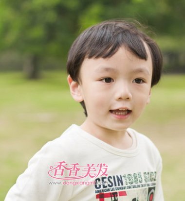 儿童潮点的男孩发型 小朋友男孩发型图片