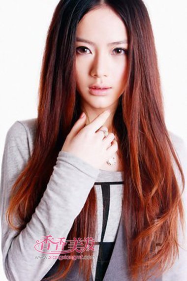 �з�ֱ������β΢���෢�� Ů��������ֱ�����ͼƬ