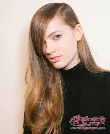 �ػ�ɫ����������ͼƬ 2017��ʱ�г���������