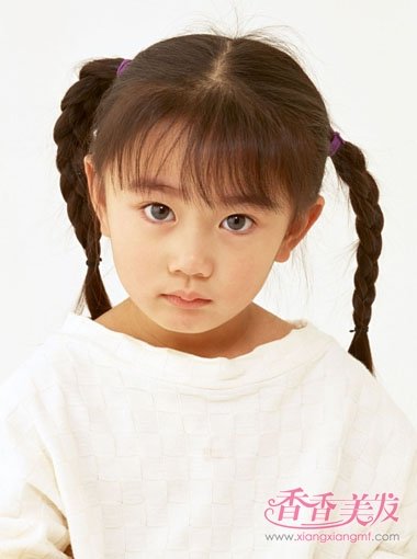 ��ͯŮ����ͷ���ķ��� ��θ�Ůͯ��Ư������