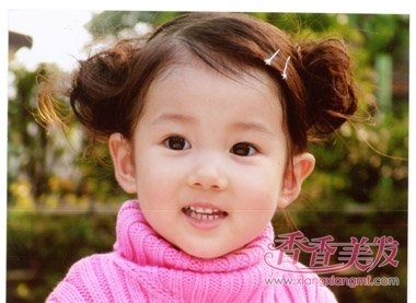 ��ͯŮ����ͷ���ķ��� ��θ�Ůͯ��Ư������