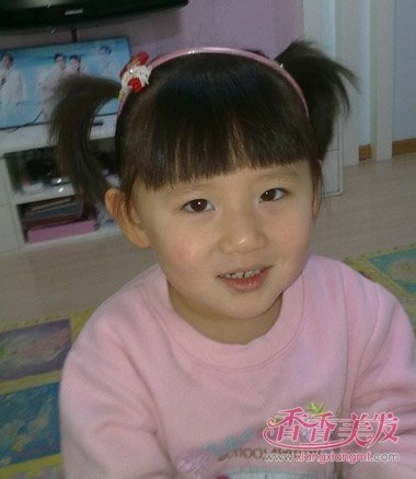 ��θ�СŮ���ᷢ�� ������СŮ����ͷ�ķ���