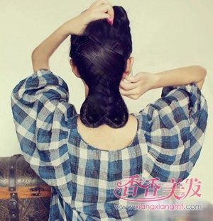 �峯Ů�ӷ�����ô�� ��װ�ɰ����㷢����ô��