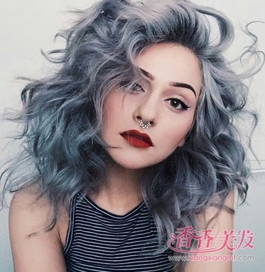 ΢�ֵ�Ů���ʺ�ʲô����ʲô��ɫ �����ʺϵ���ɫ