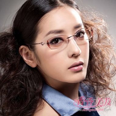 �з־������۾����� Ů���������ʹ�ȫ