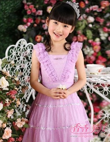 ����СŮ����ͷ����ô���Ư�� СŮ����ͷ���ķ���