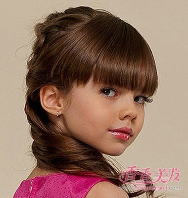 ����СŮ����ͷ����ô���Ư�� СŮ����ͷ���ķ���