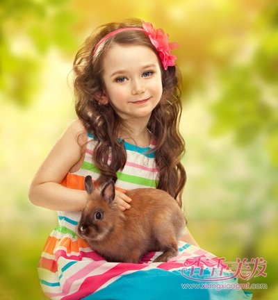 С���Ѿ������� СŮ���������̾����ķ���ͼ��