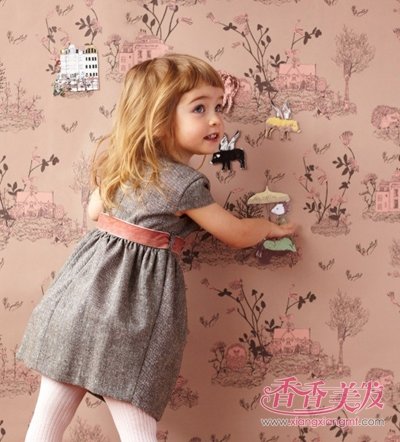 С���Ѿ������� СŮ���������̾����ķ���ͼ��