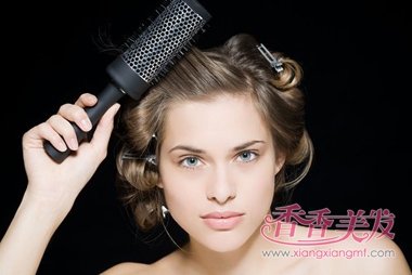 �Լ����Լ���ͷ��ʲô���ķ��� ���Լ���򵥵ķ���