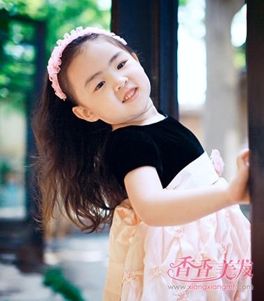 ����СŮ����ͷ����ô�� ��СŮ����ͷ��