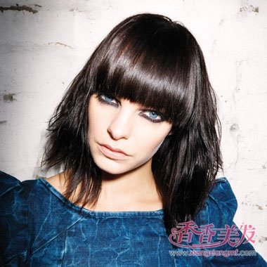 厚头发自来卷圆脸型的适合什么发型看图片 卷发会显得脸圆吗