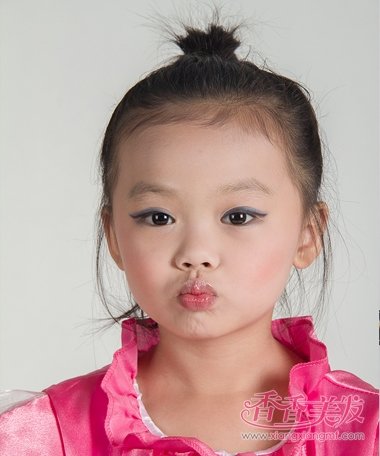 ��ô������СŮ����ÿ��ķ��� СŮ����ͷ��ͷ���෢����ô��