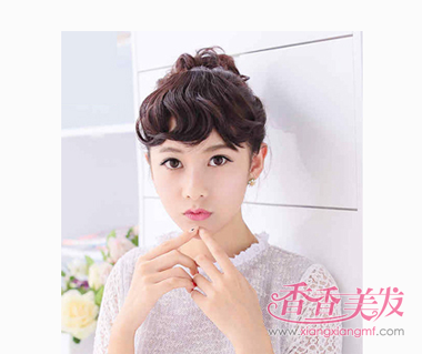 �е���Ȼ����Ů��Ӧ����ʲô���ķ��� ������Ů���г�������