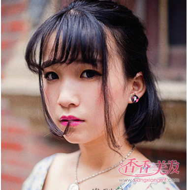 Ů������̷�����ͼƬ �ʺ϶��鳡�ϵĶ̷�����