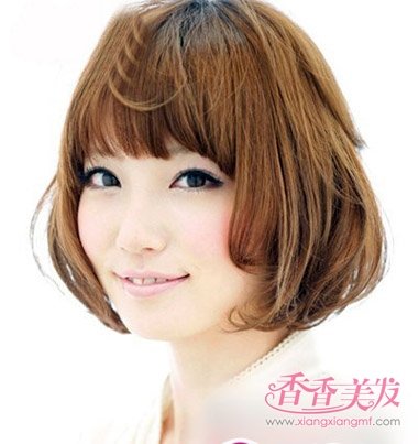 ���˶̷�����ͼƬ ���̷�����Ů