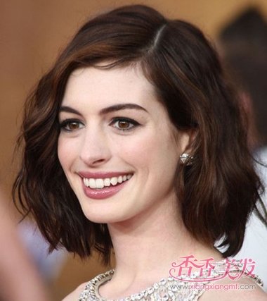 ����Ů���̷����� ����Ů���ʺ�ʲô�ж̷�