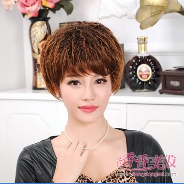 ͷ��̫�����̵ķ��� Ůʿ������еĶ̷���