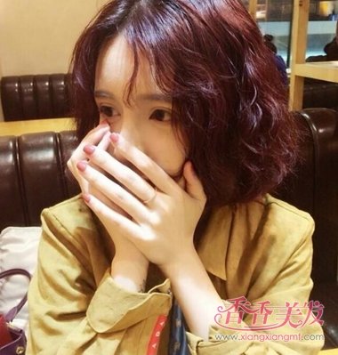 Ů���̷��ƺ�ɫ������� ͷ����Ů���ʺϵĶ̷�����