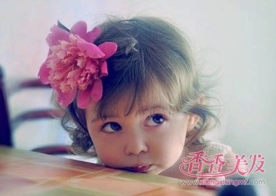 2��С���̷�����ͼƬŮ С����ʱ�ж̷�����ͼƬŮ