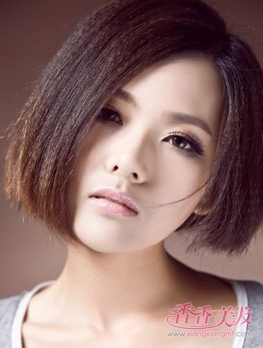 Ů�Զ̷����������� Ů��ʱ�ж̷�����ͼƬ