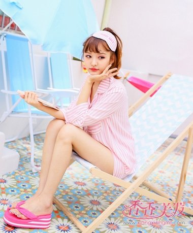 �ܳ�ͷ����Ů���ڼ�����������ͷ�� Ů����ͷ��ͷ�����ͼƬ