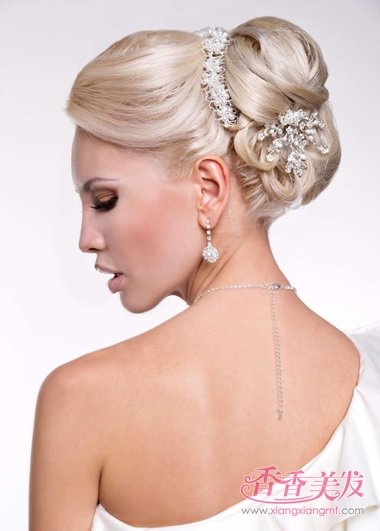 ����Ů�Գ�������ͷ�����̳� ���긾Ů�볤���̷�ͼƬ