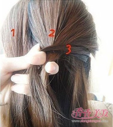 ����17��Ů����ͷ���ÿ��������� �س�ͷ������