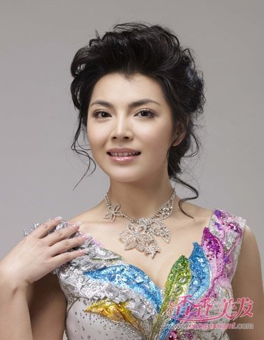 ����Ů���г����ճ���ͷ �����˳����̷�����