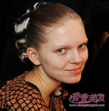 ��ͷ��ϡ�ʺ�ʲô����Ů ��ͷ��ϡ����ô������