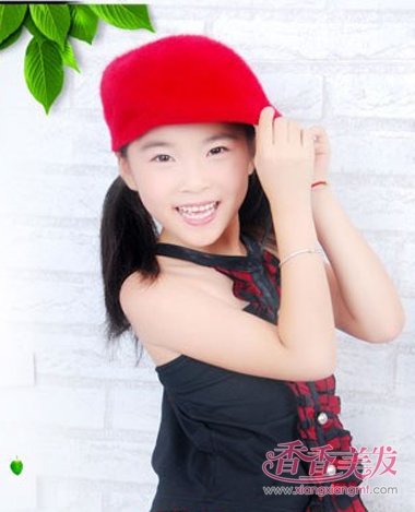 11��Ůͯ���ڷ���β������ ��ͷ��������