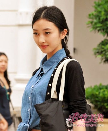 �ڳ������׵���ͷ�� ��ɫ������ôŪ�źÿ�