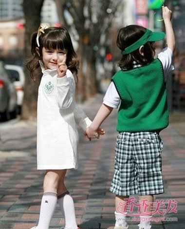 ��ͯ�г�ͷ����ô���ÿ� СŮ����ͷ����ô��