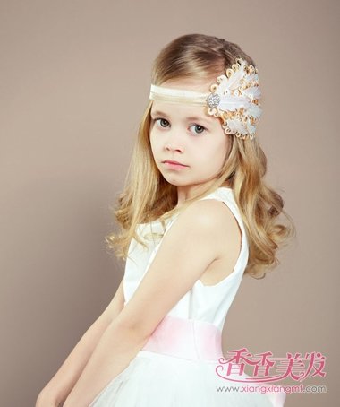 Ů���ӳ���С����ô�� ������СŮ������ͷ����