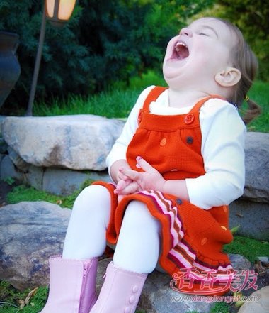 ��ͷ��СŮ����ô���� С���Ӷ�ͷ��������