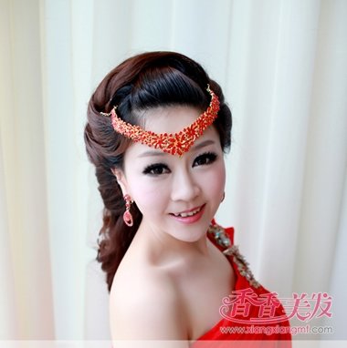 �����ʺ�ʲô������ Ů���귢�ͷ���