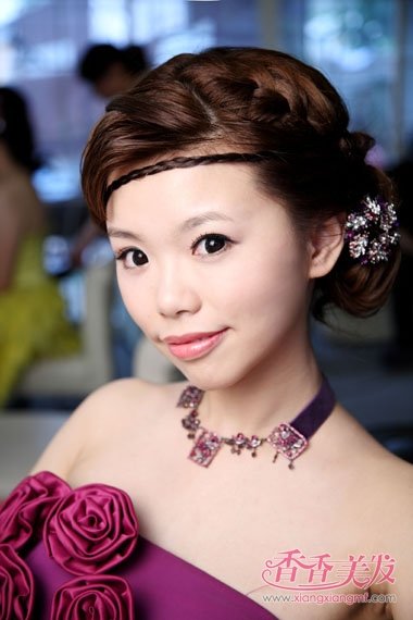 �����ʺ�ʲô������ Ů���귢�ͷ���