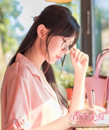 ��ɫ��ͷ���������ɰ��ķ��� �ڳ�ͷ����ʲô���ͺÿ���Ȼ���ڻ���