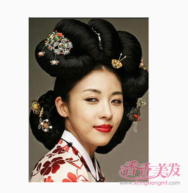 �����Ŵ�����ǰ��ı�����ô֯ ��С���Ӻ����·���