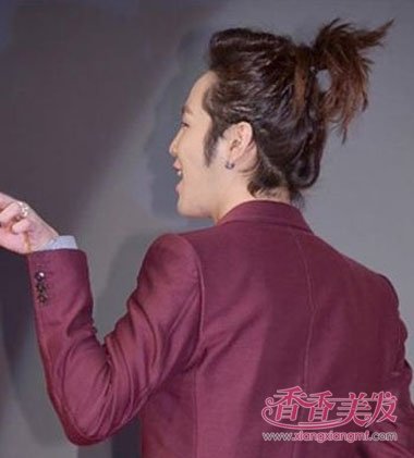 ���˴���β���� ˧����β����