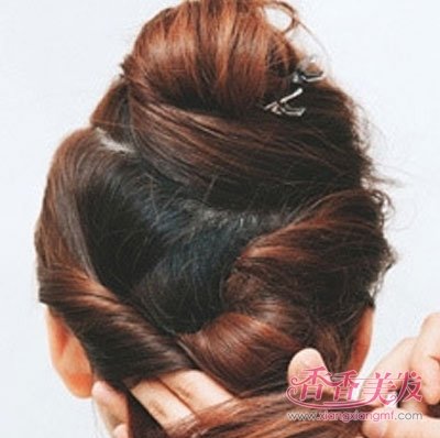 ����Ů�Գ�ͷ���������ÿ� �����＾�г�ͷ��������