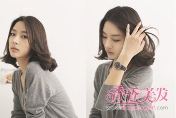 ����������������Ů���г����±߼�����ĺÿ��� ��������������ŮͼƬ