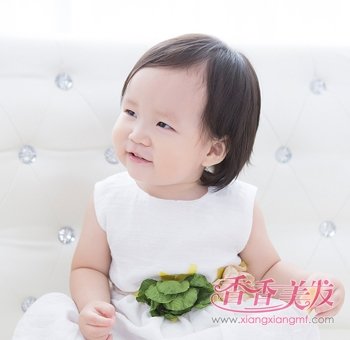 ����Ů�����̷����� Ůͯ�ÿ��Ķ̷�����ͼƬ