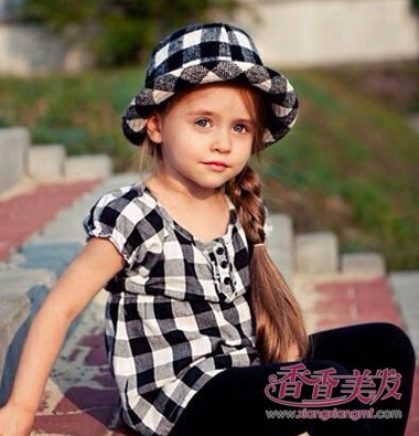 С���̷������������� 7��Ů�����������