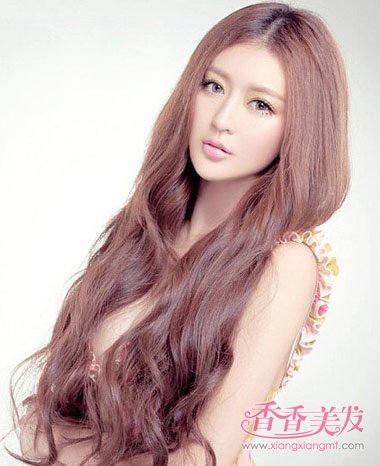 �зַ��������� ������Ů��������ɫ