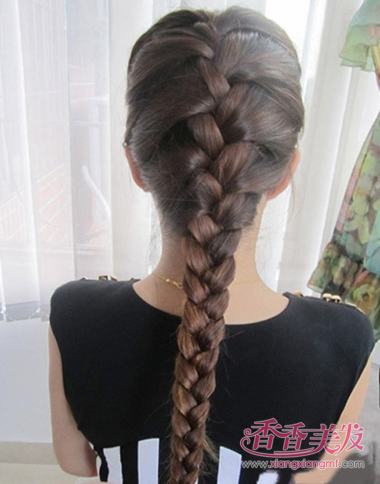 ����ϲ��Ů�������ͷ�� �򵥾����ķ�����������