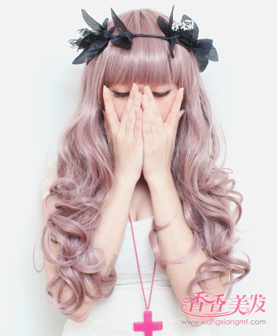 �������еķ�����Ů�������ʺ���ɫͼ ������ʱ�з���ͼƬ