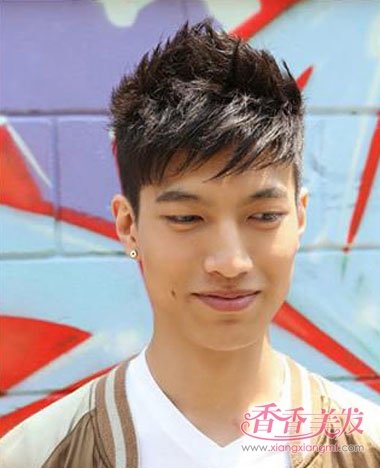 2017男两边剃发型图片 男孩应该剪什么帅气的发型